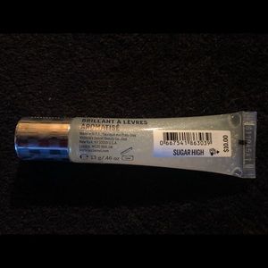 Victoria's Secret Makeup - Victoria’s Secret lip gloss. Victoria's Secret Makeup - Victoria’s Secret lip gloss.